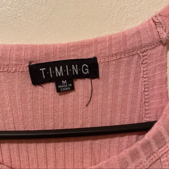 Women’s Crop Top Blush Size Medium - Picture 2 of 3